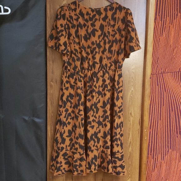 SHEIN Allover Print Tie Neck Ruffle Wrap Dress - Picture 5 of 6